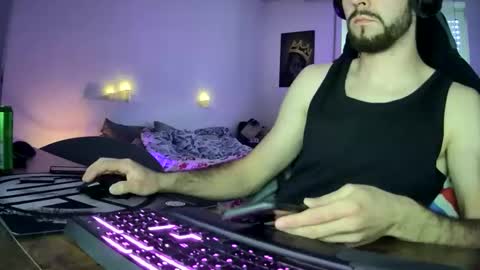 lukasschoetz online show from 04/14/26, 03:40