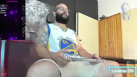 Snapshot of luke__09 chatting on 05/19/26, 11:27 LUKE online show from 05/19/26, 11:27