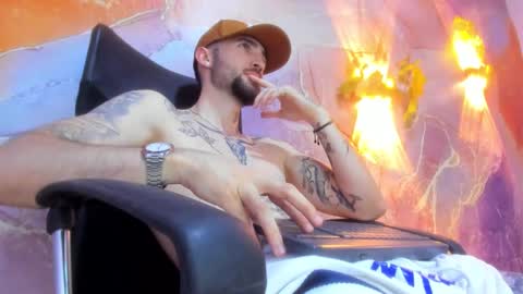 LUKE online show from 01/31/25, 04:27