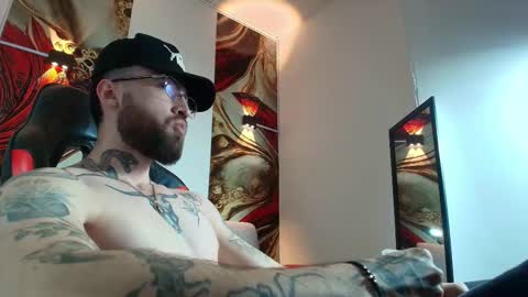 LUKE online show from 09/15/25, 01:22