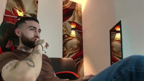 LUKE online show from 09/23/25, 01:14