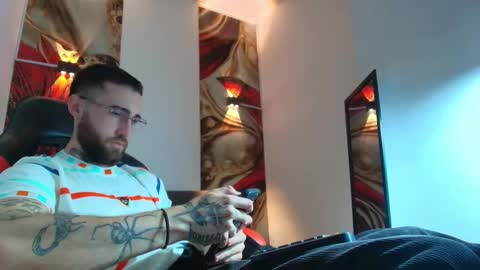 LUKE online show from 09/29/25, 01:16