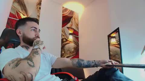 LUKE online show from 11/11/25, 01:22