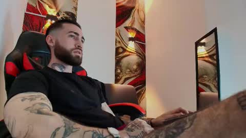 LUKE online show from 11/21/25, 01:21