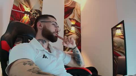 LUKE online show from 11/22/25, 01:21