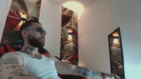 LUKE online show from 12/15/25, 01:37