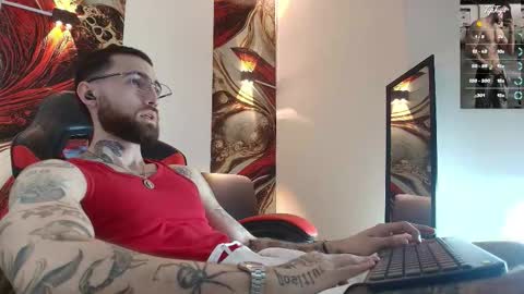 Snapshot of luke_davis01 chatting on 02/04/26, 01:06 LUKE online show from 02/04/26, 01:06