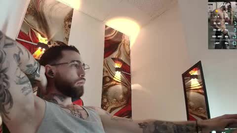 Snapshot of luke_davis01 chatting on 02/11/26, 01:05 LUKE online show from 02/11/26, 01:05