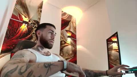 Snapshot of luke_davis01 chatting on 02/24/26, 01:09 LUKE online show from 02/24/26, 01:09