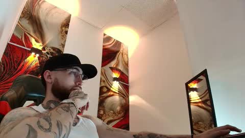 Snapshot of luke_davis01 chatting on 03/09/26, 12:53 LUKE online show from 03/09/26, 12:53