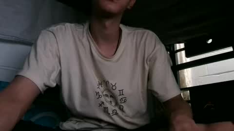 Snapshot of luke_rex chatting on 12/07/24, 12:52 luke online show from 12/07/24, 12:52