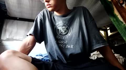 Snapshot of luke_rex chatting on 09/29/25, 08:02 luke online show from 09/29/25, 08:02