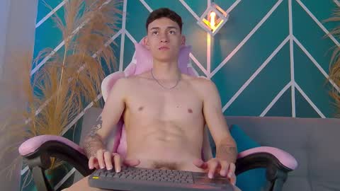 Luke online show from 11/05/25, 01:22