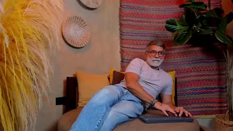 Luke Crews online show from 03/01/25, 02:15