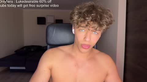 Snapshot of lukedesirable chatting on 05/15/26, 06:48 lukedesirable online show from 05/15/26, 06:48