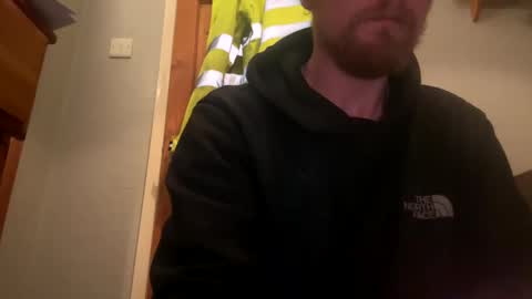 Snapshot of lukeeeeey96 chatting on 12/17/24, 12:45 lukeeeeey96 online show from 12/17/24, 12:45