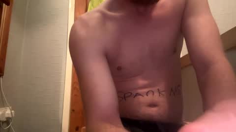 Snapshot of lukeeeeey96 chatting on 12/17/24, 04:01 lukeeeeey96 online show from 12/17/24, 04:01