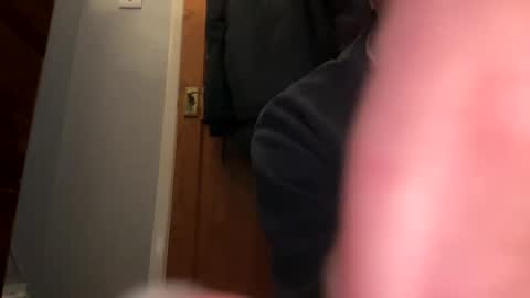 Snapshot of lukeeeeey96 chatting on 01/23/25, 05:02 lukeeeeey96 online show from 01/23/25, 05:02