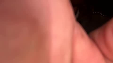 Snapshot of lukeeeeey96 chatting on 01/30/25, 10:51 lukeeeeey96 online show from 01/30/25, 10:51