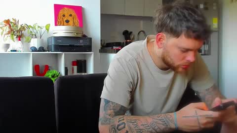 Snapshot of lukeglanton17 chatting on 01/17/26, 12:10 Luke online show from 01/17/26, 12:10