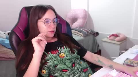 Vicky online show from 12/19/24, 07:40