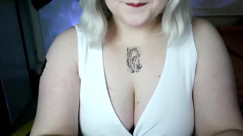 lulovia online show from 02/19/26, 09:22