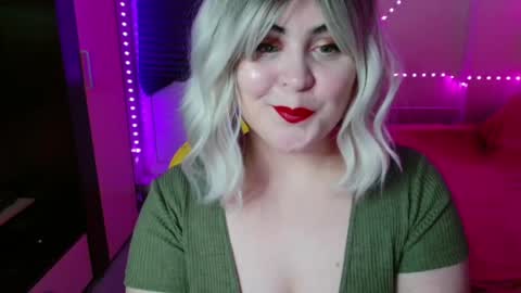 lulovia online show from 04/30/26, 10:03