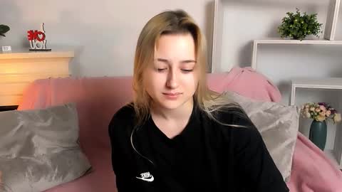 Lily online show from 03/20/26, 09:08