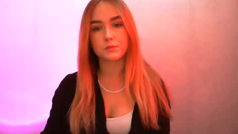 Lulu Baby18 online show from 02/15/25, 01:27