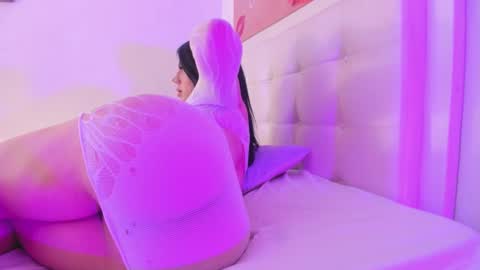 BRENDA TATIANA online show from 11/19/25, 07:47