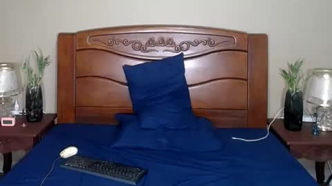 lulu_wild online show from 10/11/25, 01:49