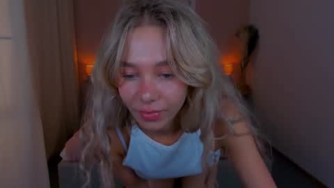 Snapshot of lulualise chatting on 06/23/26, 03:43 Alise online show from 06/23/26, 03:43