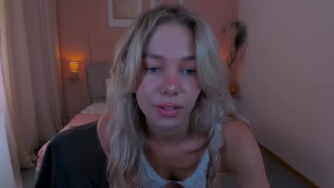 Snapshot of lulualise chatting on 06/26/26, 01:48 Alise online show from 06/26/26, 01:48