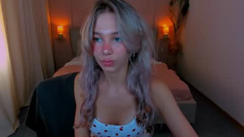 Snapshot of lulualise chatting on 07/16/26, 02:23 Alise online show from 07/16/26, 02:23