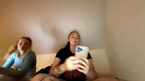 Snapshot of lulubaby03 chatting on 11/09/25, 02:54 lulubaby03 online show from 11/09/25, 02:54