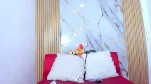 LULU online show from 03/25/26, 07:31