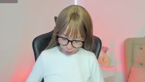 luluuberry online show from 11/05/25, 01:22