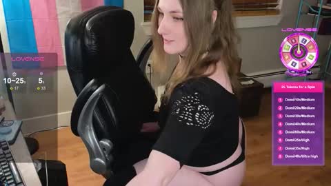 Lulu online show from 10/26/25, 05:02