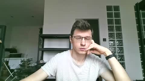 Andrew independent model 2000-0000 CET daily online show from 07/10/26, 10:29