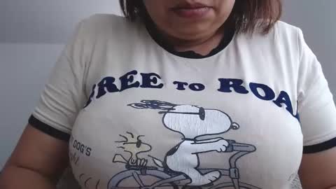 Snapshot of lumi_84 chatting on 12/21/24, 12:59 LUMI     online show from 12/21/24, 12:59