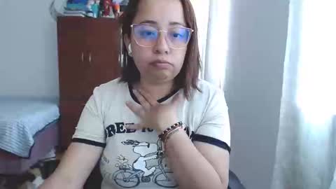 Snapshot of lumi_84 chatting on 02/04/25, 02:43 LUMI     online show from 02/04/25, 02:43