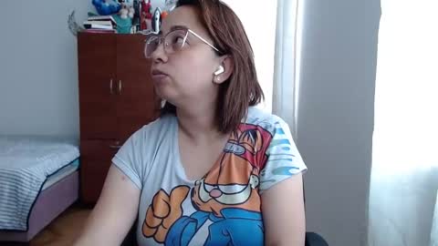 Snapshot of lumi_84 chatting on 02/09/25, 12:19 LUMI     online show from 02/09/25, 12:19