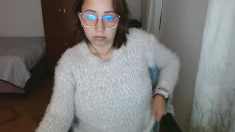 Snapshot of lumi_84 chatting on 02/14/25, 01:13 LUMI     online show from 02/14/25, 01:13