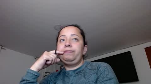 Snapshot of lumi_84 chatting on 03/05/25, 12:16 LUMI     online show from 03/05/25, 12:16