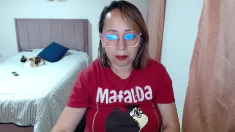 Snapshot of lumi_84 chatting on 09/21/25, 01:29 LUMI     online show from 09/21/25, 01:29