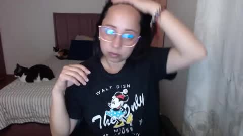 Snapshot of lumi_84 chatting on 11/02/25, 12:35 LUMI     online show from 11/02/25, 12:35