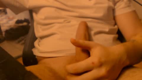 Snapshot of lumpie2508 chatting on 12/05/24, 12:08 lumpie2508 online show from 12/05/24, 12:08