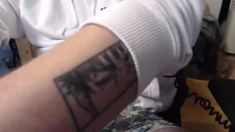 Snapshot of lumpie2508 chatting on 10/20/25, 10:10 lumpie2508 online show from 10/20/25, 10:10