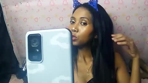 Luna online show from 01/09/26, 04:54