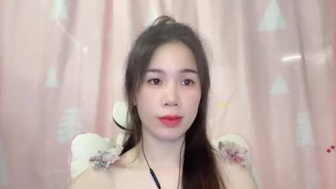 Snapshot of luna4739 chatting on 05/31/26, 06:09 Luna online show from 05/31/26, 06:09